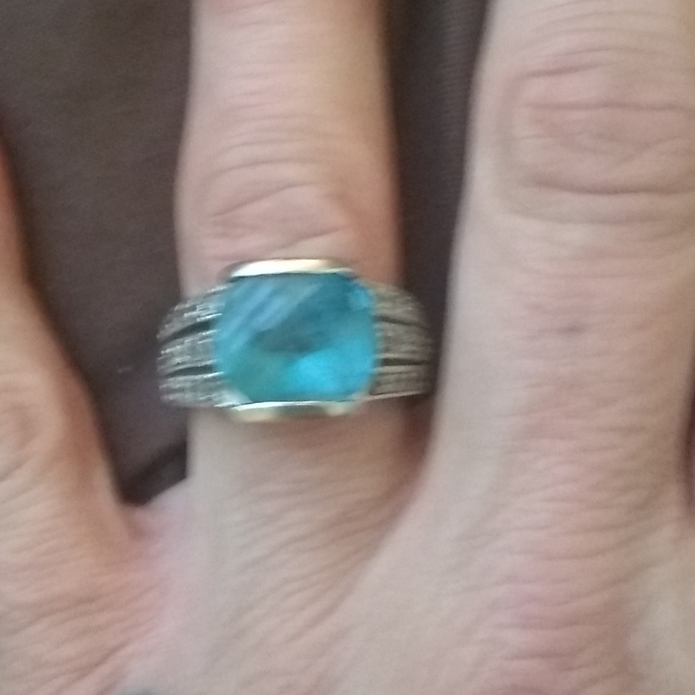 Beautiful ring - Picture 4 of 4